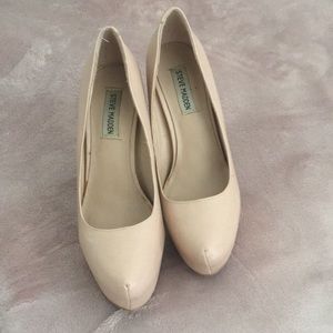 I am selling heels